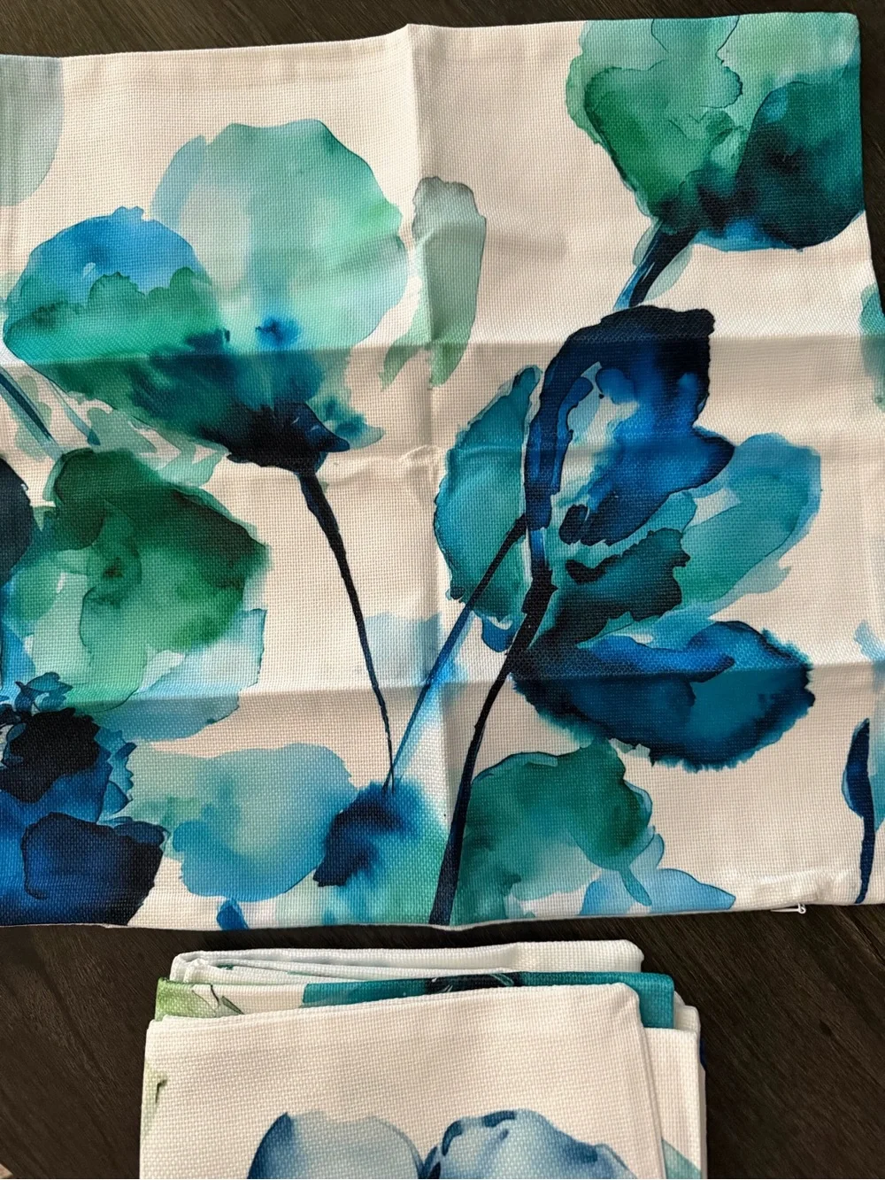 Comminy blue green